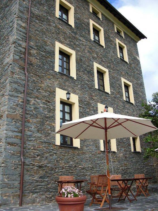 Casa De Aldea El Conceyu Navia Exterior photo