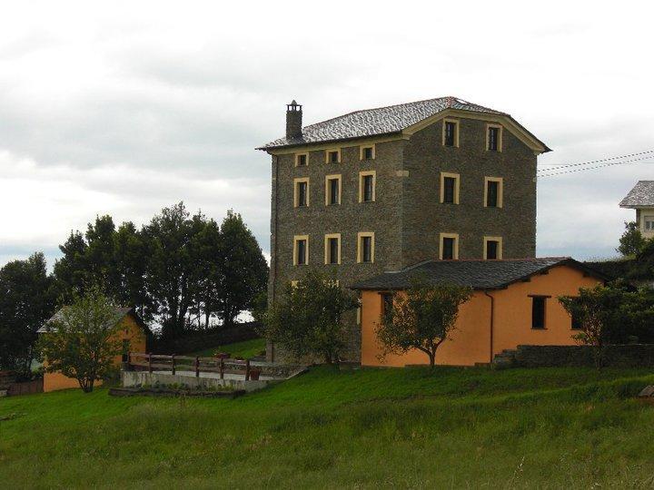 Casa De Aldea El Conceyu Navia Exterior photo